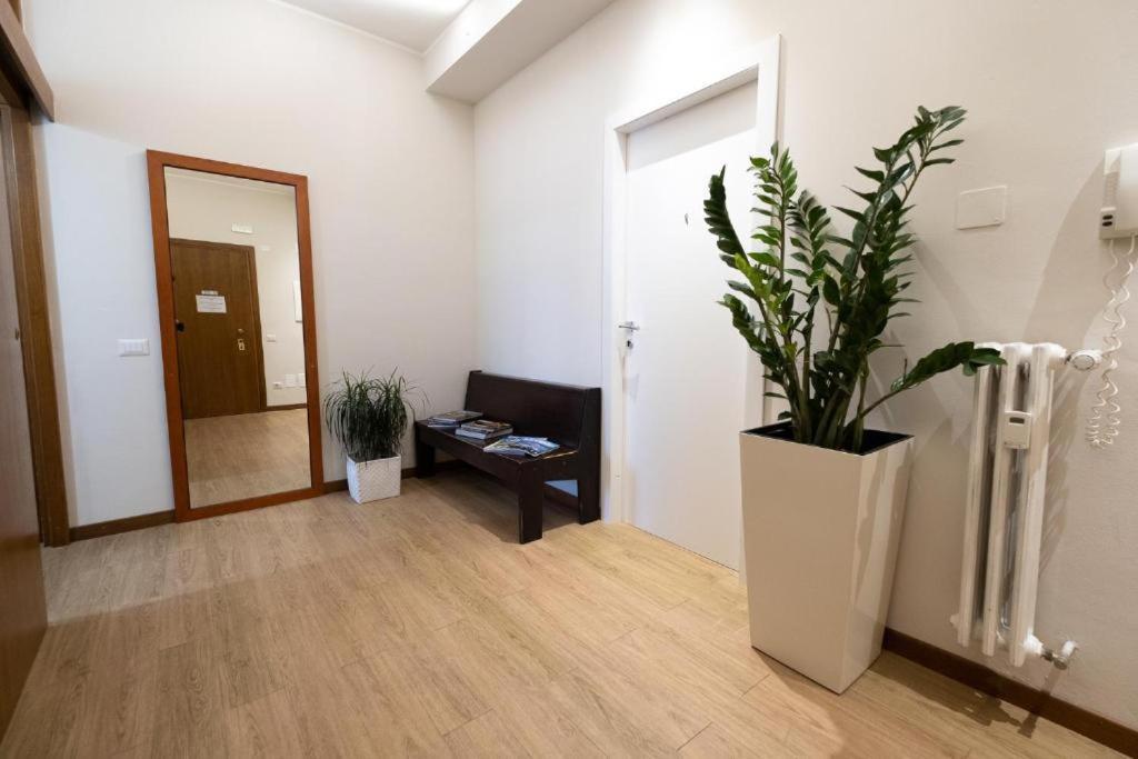 Cute And Cozy Apartment Train Station Μπέργκαμο Εξωτερικό φωτογραφία