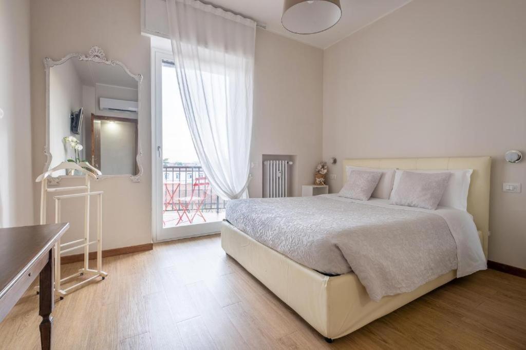 Cute And Cozy Apartment Train Station Μπέργκαμο Εξωτερικό φωτογραφία